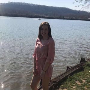 Meet your Posher, Casey